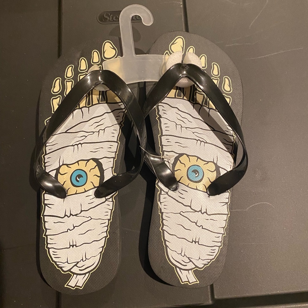 BNWT Sourpuss Monster eye  flip flops